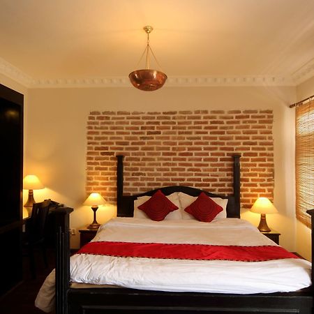 Hotel Thorong Peak Катманду Екстериор снимка