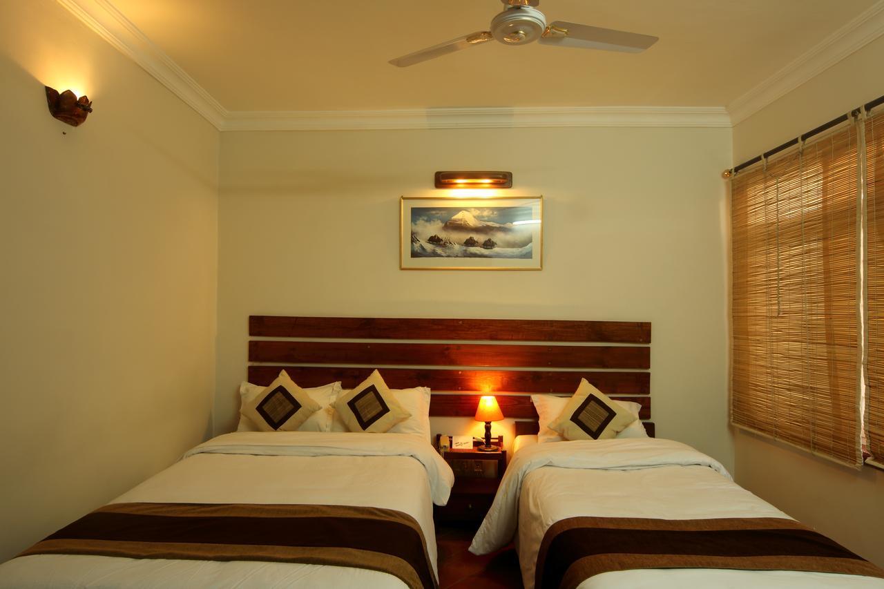 Hotel Thorong Peak Катманду Екстериор снимка